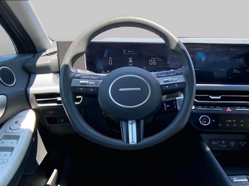 Used 2025 Hyundai Sonata SEL FWD image 6