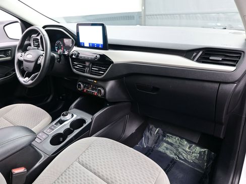 Used 2022 Ford Escape SE w/ SE Sport Appearance Package FWD image 15