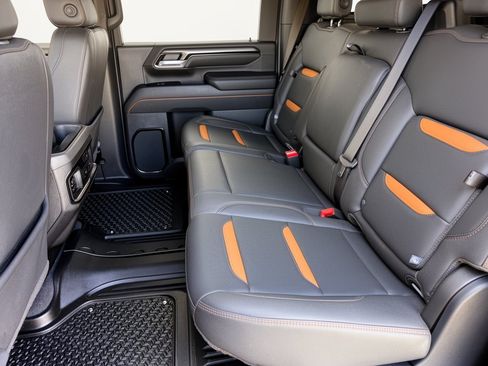 Certified 2025 GMC Sierra 3500 AT4 w/ Technology Package AWD/4WD image 25