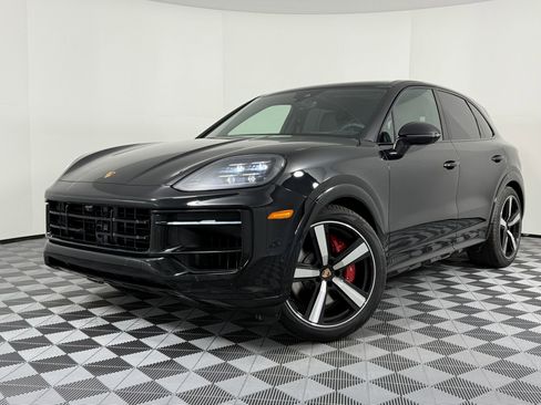 New 2026 Porsche Cayenne GTS image 1