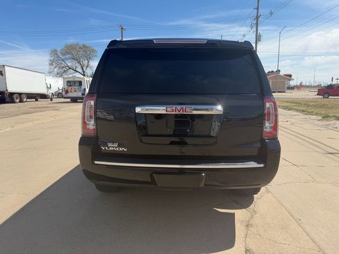 Used 2016 GMC Yukon Denali w/ Open Road Package AWD/4WD image 5