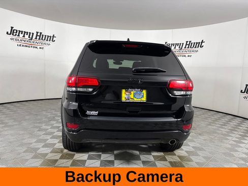 Used 2020 Jeep Grand Cherokee Altitude AWD/4WD image 7