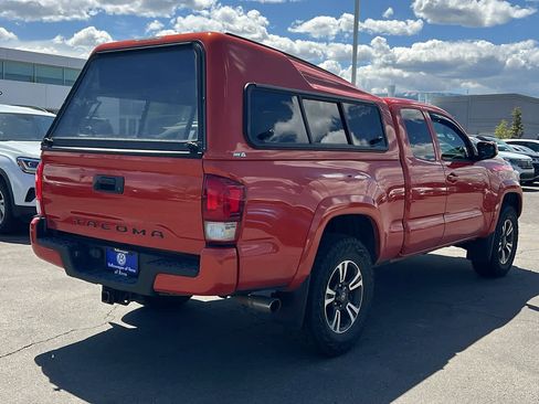 Used 2016 Toyota Tacoma TRD Sport w/ Towing Package AWD/4WD image 5