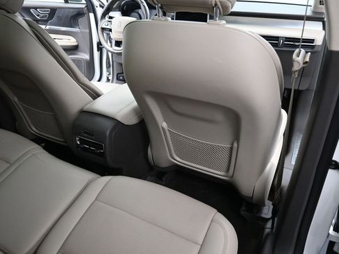 Used 2022 Lincoln Corsair AWD w/ Premium Package image 24