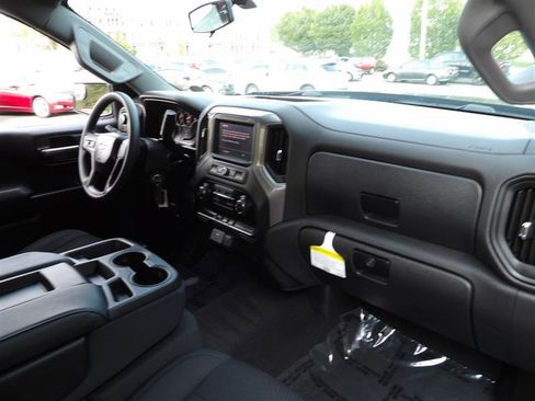 Used 2020 Chevrolet Silverado 1500 Custom w/ Custom Value Package image 15