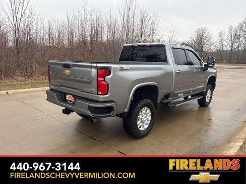 Certified 2024 Chevrolet Silverado 3500 High Country w/ Technology Package image 9