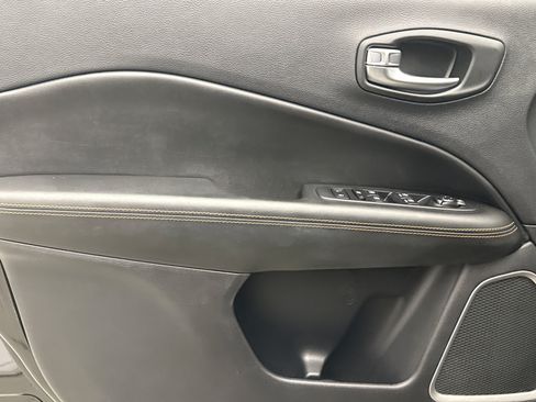 Used 2020 Jeep Compass Limited w/ Rear Convenience Group AWD/4WD image 9