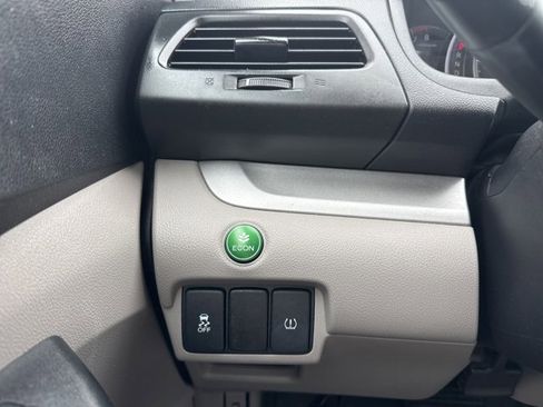 Used 2014 Honda CR-V LX image 16