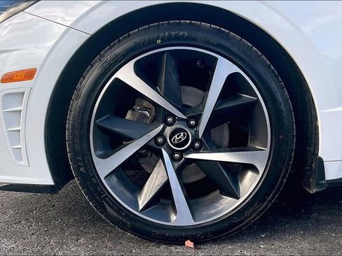 Used 2022 Hyundai Sonata SEL Plus image 9