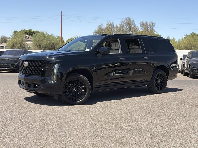 Used 2025 Cadillac Escalade ESV Sport Platinum AWD/4WD image 2