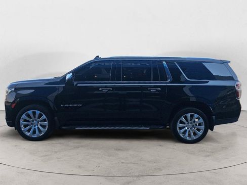 Used 2023 Chevrolet Suburban Premier AWD/4WD image 6