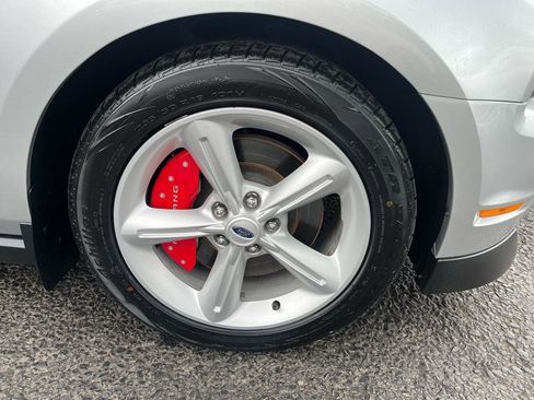 Used 2011 Ford Mustang GT Premium w/ Security Pkg RWD image 12