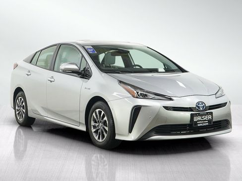 Used 2020 Toyota Prius XLE w/ Advanced Technology Package FWD image 7