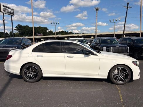 Used 2019 Mercedes-Benz E 300 image 8