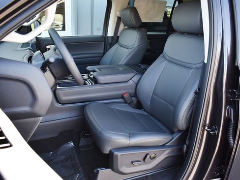 New 2026 Ford Expedition Max Active AWD/4WD image 5