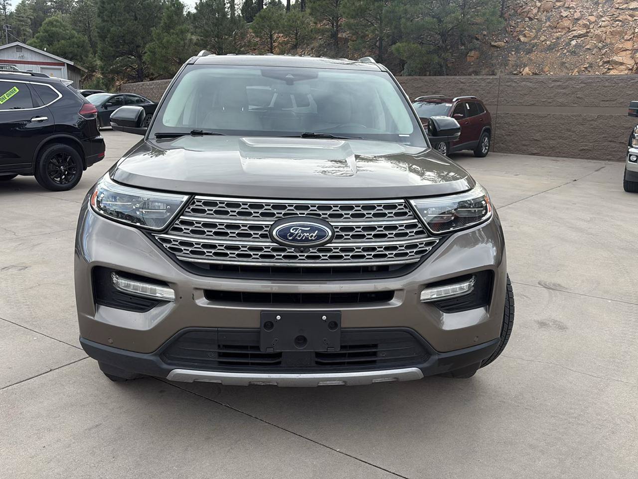 Used 2021 Ford Explorer Limited AWD/4WD image 3