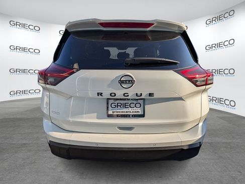 New 2026 Nissan Rogue SV FWD image 6