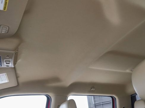 Used 2020 Ford F250 Lariat w/ Lariat Ultimate Package AWD/4WD image 31