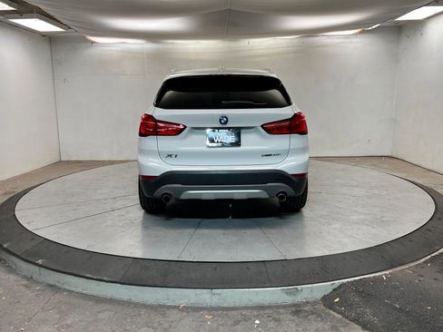 Used 2018 BMW X1 sDrive28i w/ Premium Package image 4