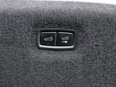 Certified 2021 Porsche Taycan Turbo S image 35