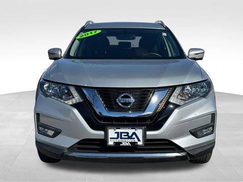 Used 2017 Nissan Rogue SV w/ SV Premium Package image 24