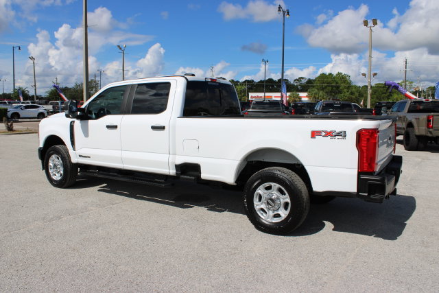 Used 2025 Ford F250 XL w/ FX4 Off-Road Package AWD/4WD image 7