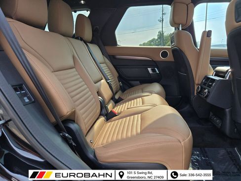 Used 2024 Land Rover Discovery Metropolitan Edition AWD/4WD image 17