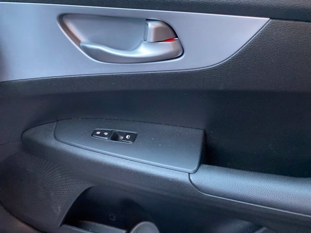 Used 2023 Kia Forte LXS FWD image 18
