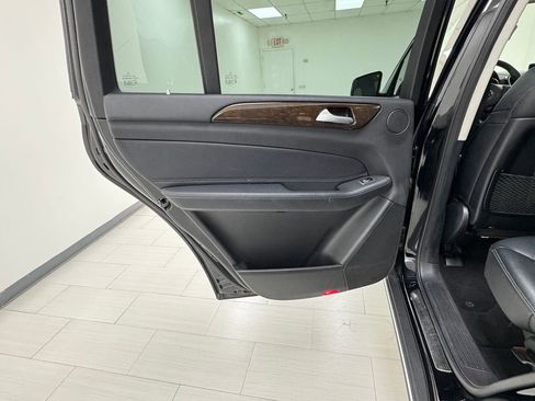 Used 2018 Mercedes-Benz GLS 450 4MATIC image 12