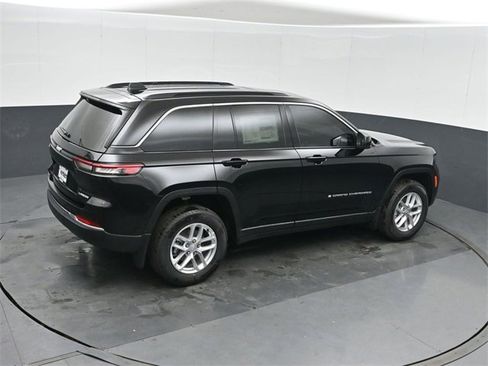 New 2025 Jeep Grand Cherokee Laredo X w/ Luxury Tech Group I image 30