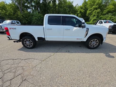Used 2023 Ford F250 Limited w/ FX4 Off-Road Package AWD/4WD image 7