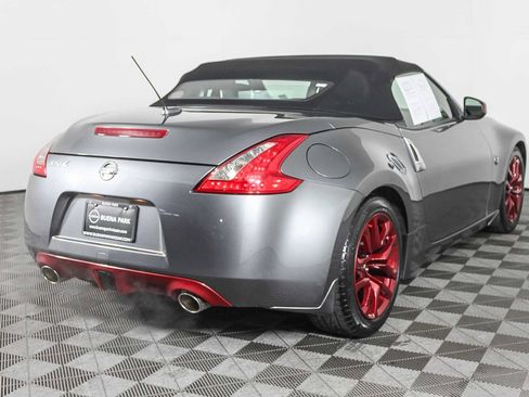 Used 2012 Nissan 370Z Roadster image 8