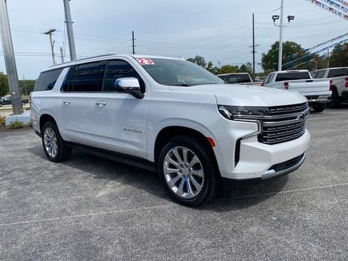 Used 2023 Chevrolet Suburban Premier AWD/4WD image 7