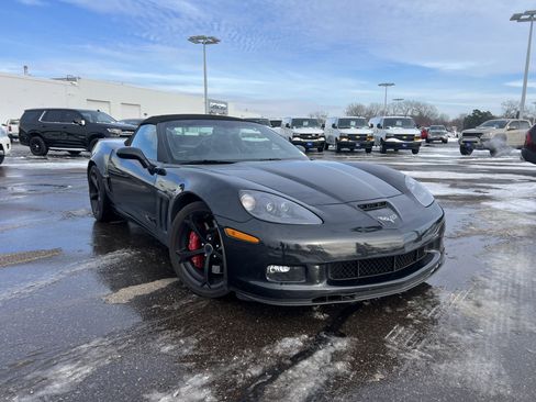 Used 2012 Chevrolet Corvette Grand Sport w/ 3LT Preferred Equipment Group image 2