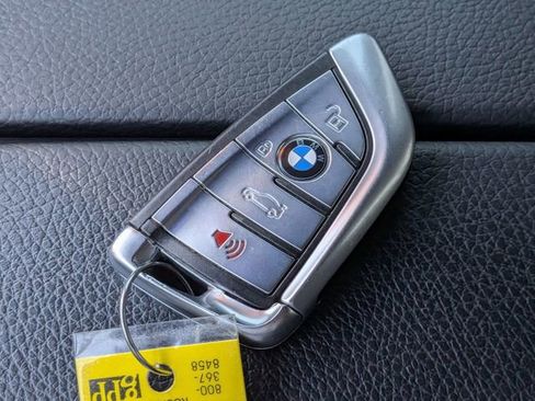 Used 2017 BMW 530i xDrive w/ Premium Package AWD/4WD image 34