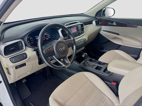 Used 2016 Kia Sorento AWD w/ LX Convenience Package image 10