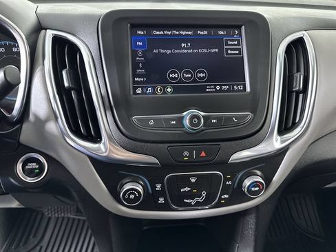Used 2022 Chevrolet Equinox LS FWD image 13