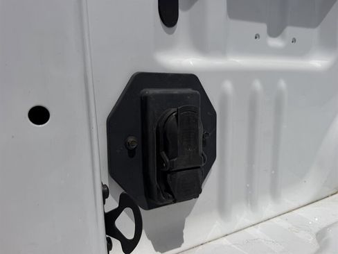 Used 2024 Ford F250 XL AWD/4WD image 10