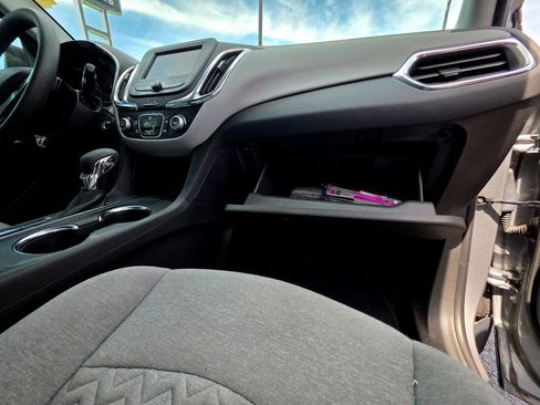 Used 2023 Chevrolet Equinox LS FWD image 43