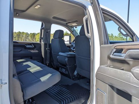 Used 2025 Chevrolet Silverado 2500 LT w/ Convenience Package AWD/4WD image 47