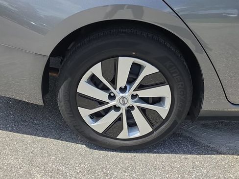 Used 2024 Nissan Altima 2.5 S FWD image 5