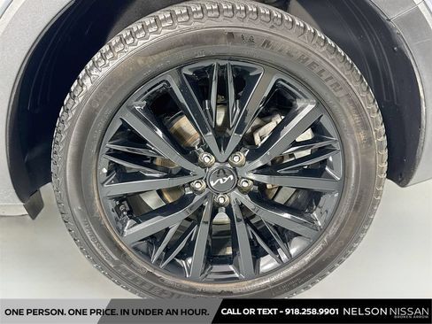 Used 2022 Kia Telluride SX w/ SX Prestige Package AWD/4WD image 34