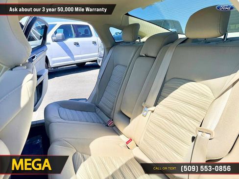 Used 2016 Ford Fusion SE FWD image 17