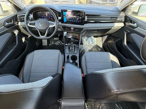 New 2026 Volkswagen Jetta SE FWD image 19