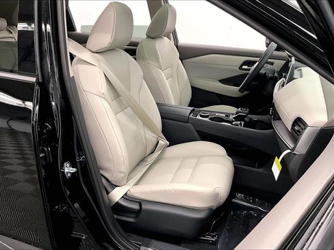 New 2026 Nissan Rogue SV AWD/4WD image 39