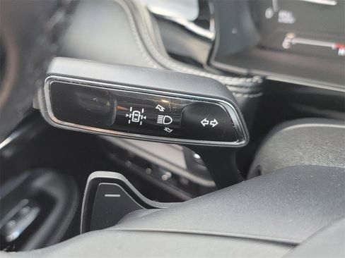 Used 2022 Lincoln Corsair Standard w/ Equipment Group 101A image 16