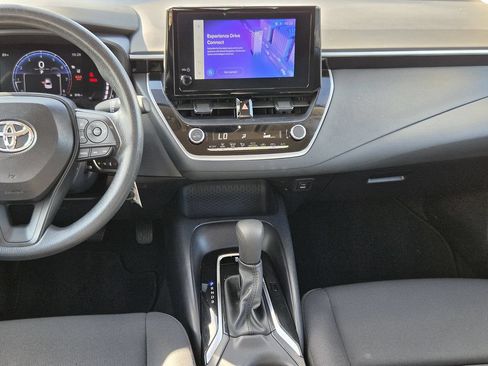 Used 2026 Toyota Corolla LE FWD image 17