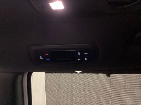 New 2026 Chrysler Pacifica Select image 31