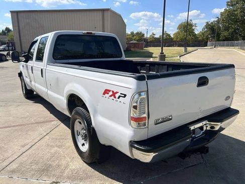 Used 2006 Ford F350 XLT image 9