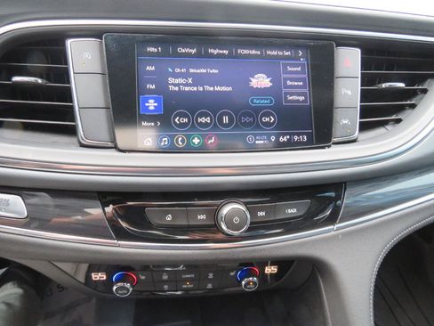 Used 2023 Buick Enclave Essence w/ Experience Buick Package FWD image 6